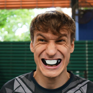 How to Tell If Your Boxing Mouth Guard Needs Replacing