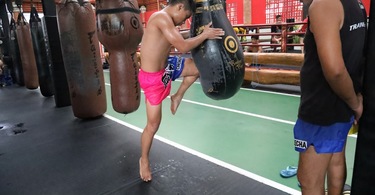 How to Transition from Heavy Bag Work to Sparring in Muay Thai